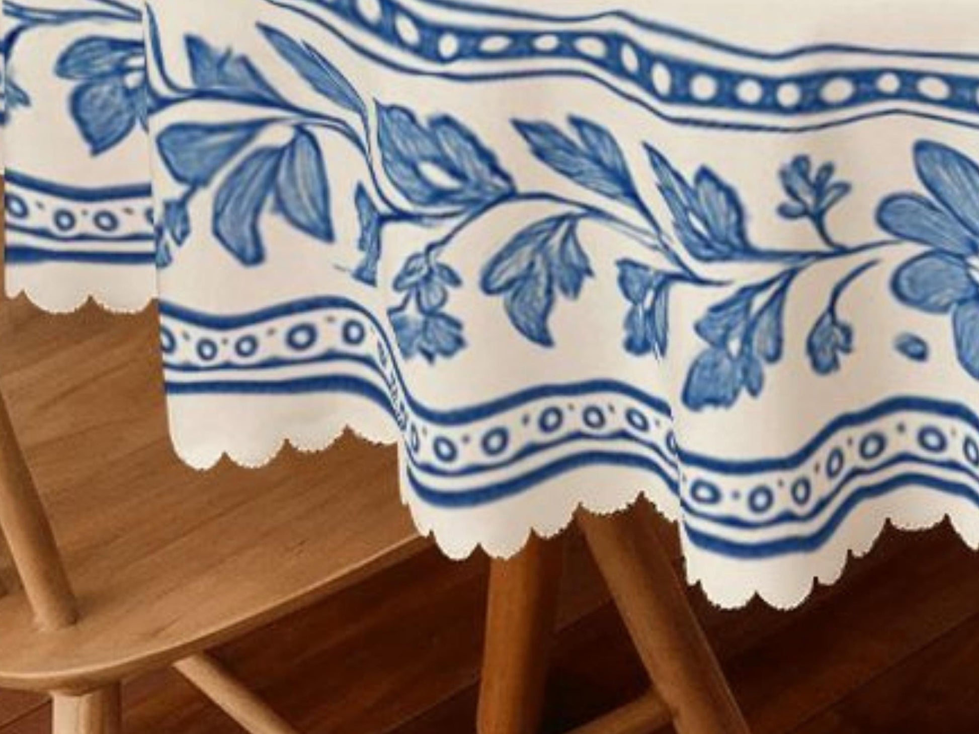 Tablecloth Flowers Border Scalloped Edge Lace Details For Dinner Events Spill-Proof Dining Table Cloth Washable Fabric Dining Tablecloth