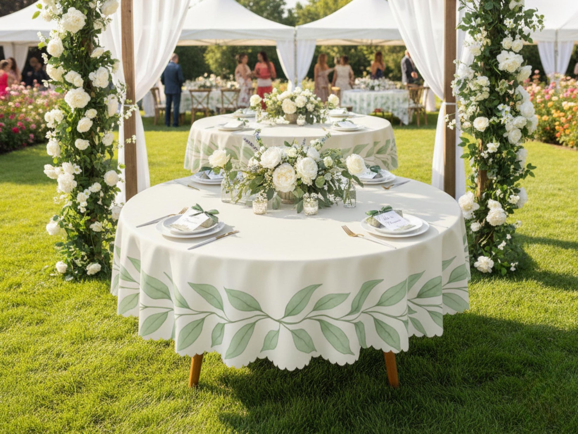 Tablecloth With Green Leaf Border and Scalloped Edge Lace Details Design Spill-Proof Dining Washable Fabric Table Cloth For Kitchen Table