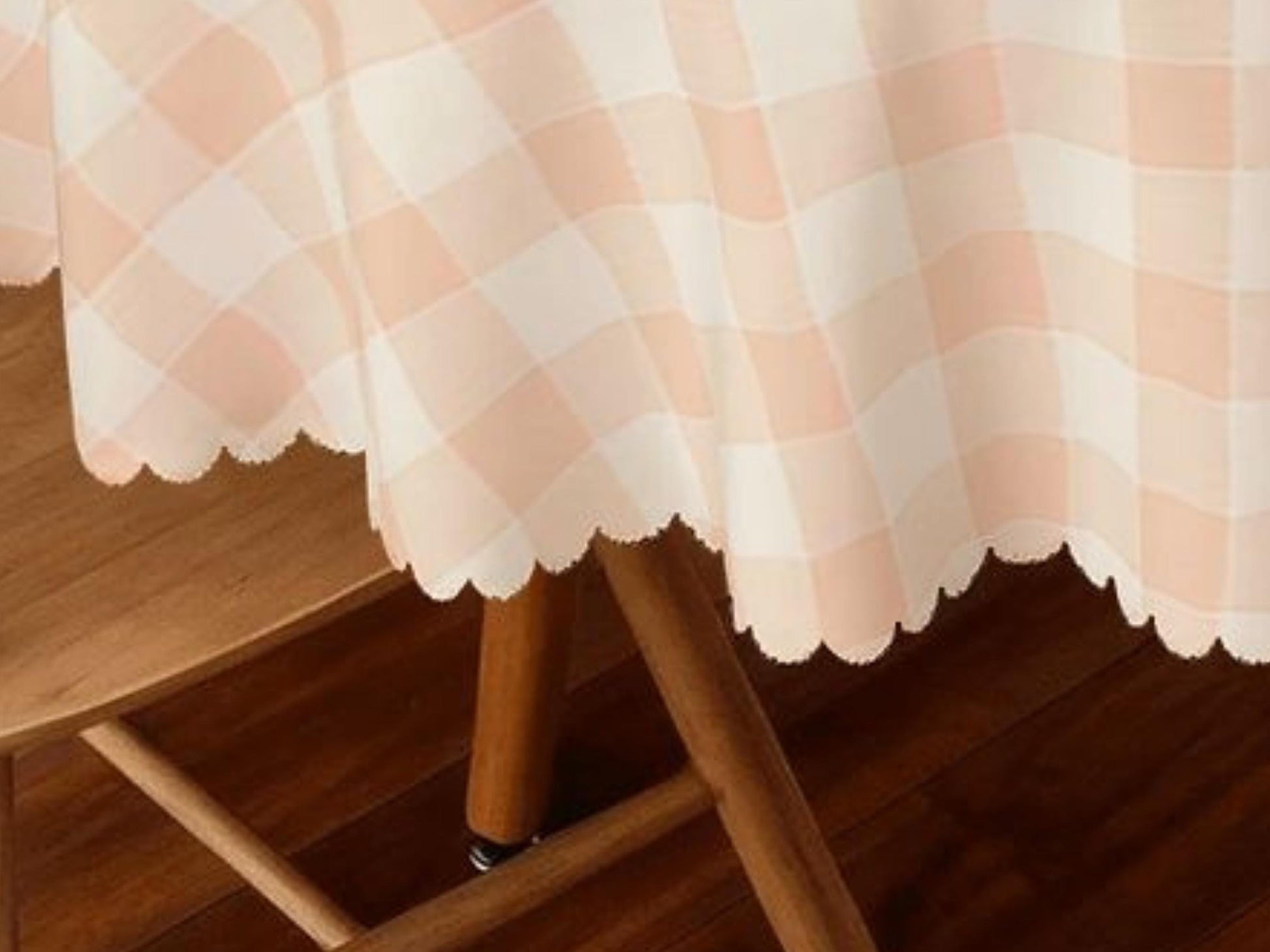 Plaid Tablecloth Peach Pink Scalloped Edge Lace Details For Spring Spill-Proof Summer Washable Fabric Table Cloth For Family Dinner Occasion