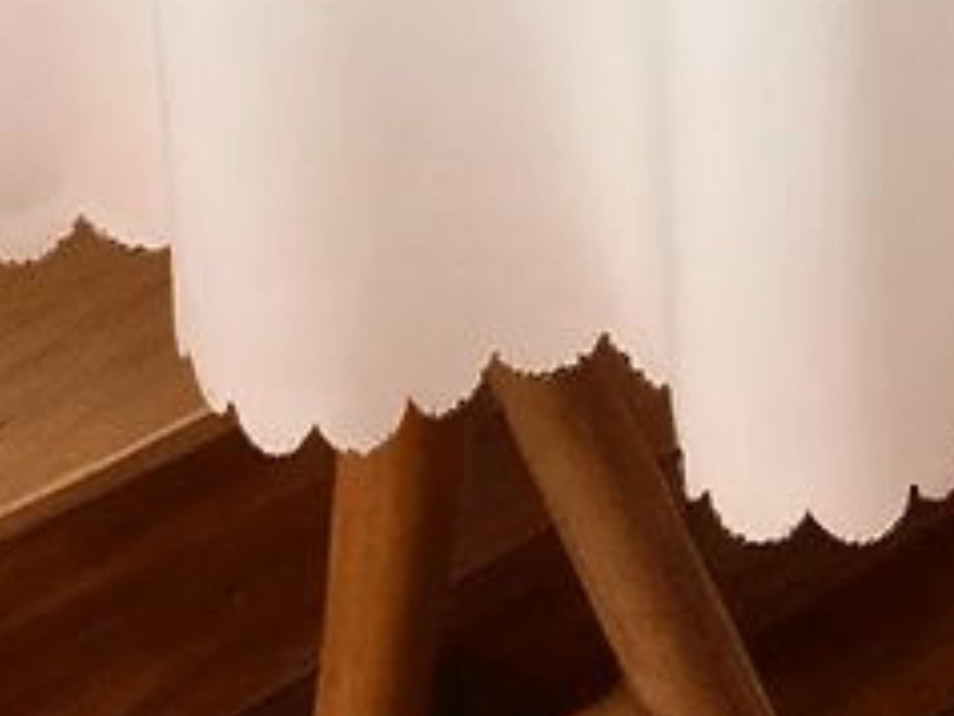 Elegant Tablecloth Beige Hombre Peach Tablecloth Scalloped Edge Lace Detail For Dining Table Spill-Proof Washable Table Cloth For Spring