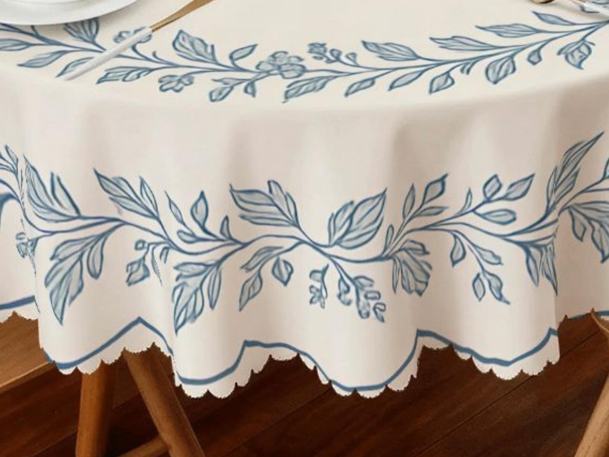 Floral Tablecloth Blue Beige Round 60in Scalloped Edge Lace Details For Dining Table Spill-Proof Beige Washable Fabric Table Cloth Dining