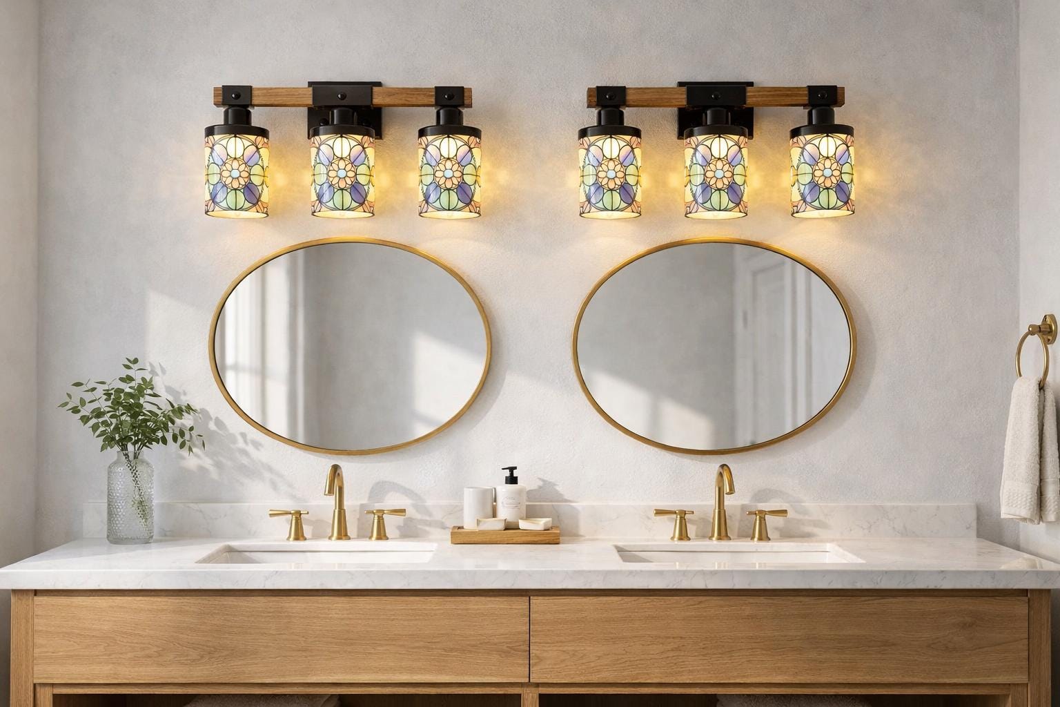 Stained Glass Affect Luxury Bathroom Lighting 3 Light Vanity Light Fixture Modern Pattern Metal and Glass Restroom Light Over Sink Decor